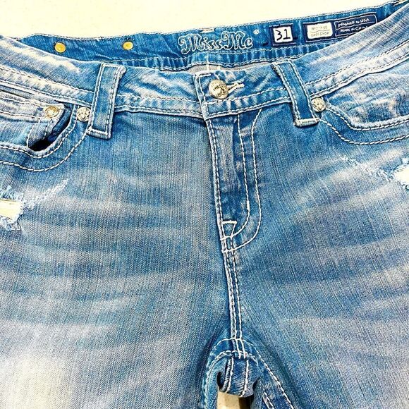 Miss Me Easy Crop Mid Rise Distressed Jeans 31x21.5 Bling Pockets EUC - Picture 5 of 13
